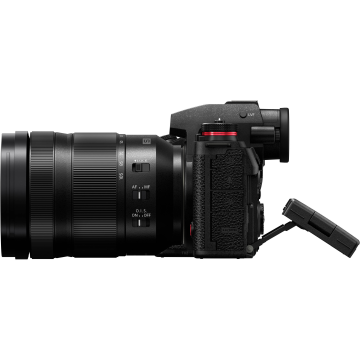 Camera & Lenses