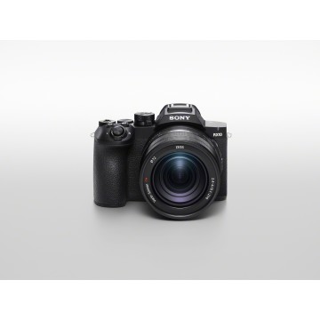 Sony DSC-RX10M5/DSC-RX10 V - 24–600 mm Zoom, 20.1 MP, 30 fps burst shooting| Pre-Order
