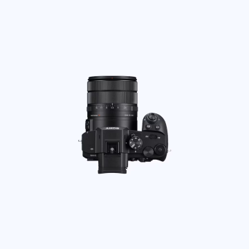 Sony RX10 V - 24–600 mm Zoom, 20.1 MP, 30 fps burst shooting